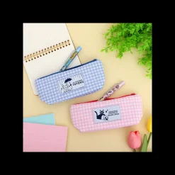 Classement|Maison Ghibli Trousse rose à carreaux - Kiki la petite sorcière